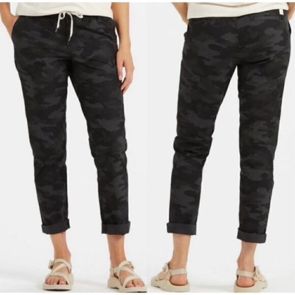 Vuori Women's Ripstop Camo Pants Size XS/ pristine - Picture 2 of 6